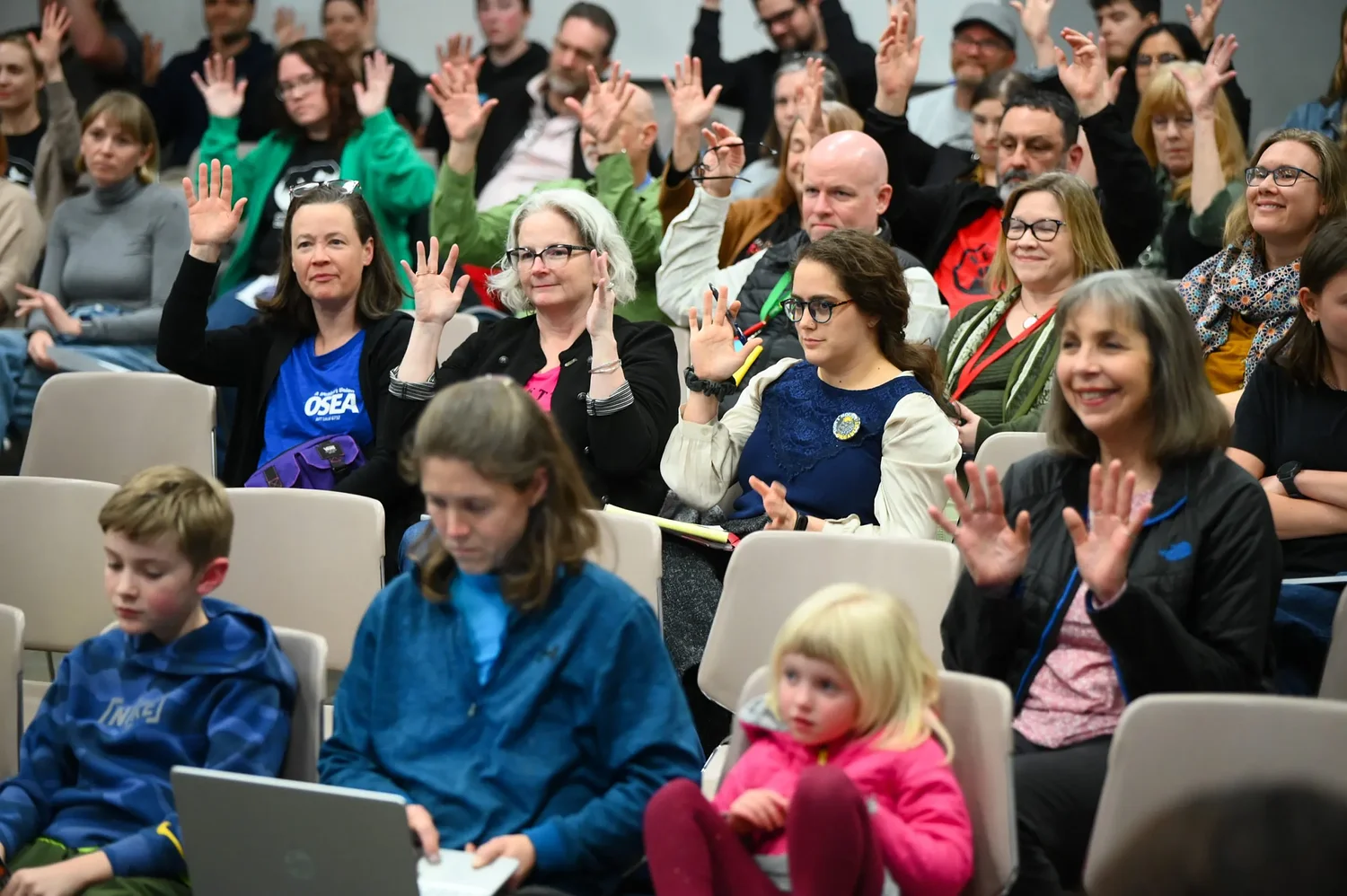 4J school board approves last budget reductions, putting next year’s staff cuts up to 269