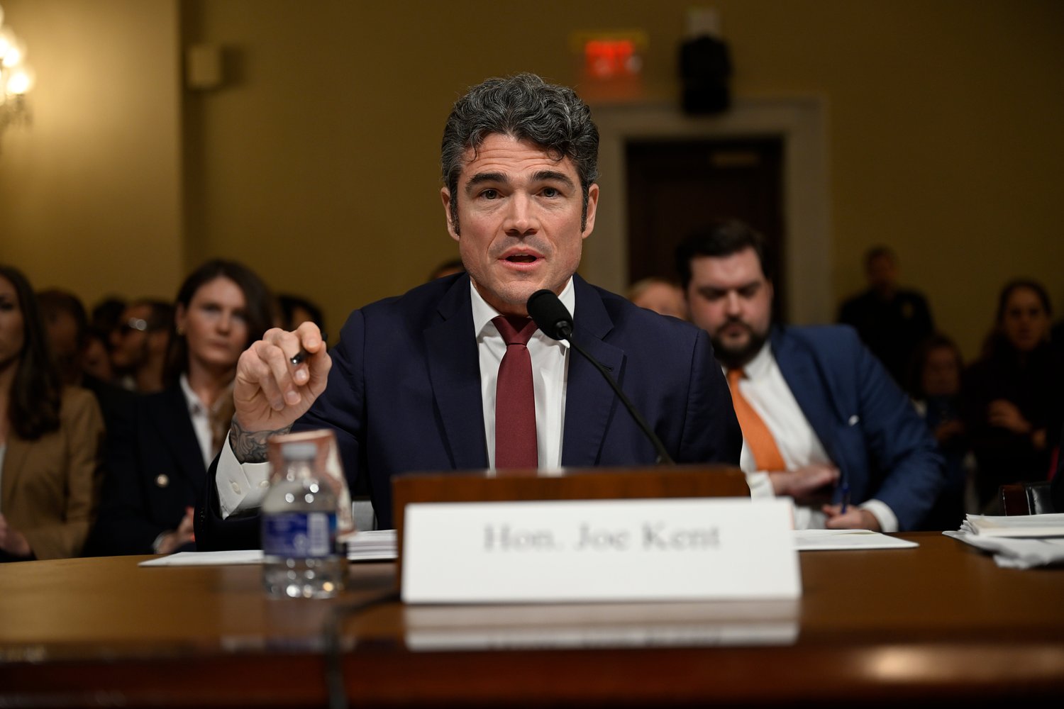Onetime Democratic critics elevate Joe Kent’s conspiratorial resignation letter