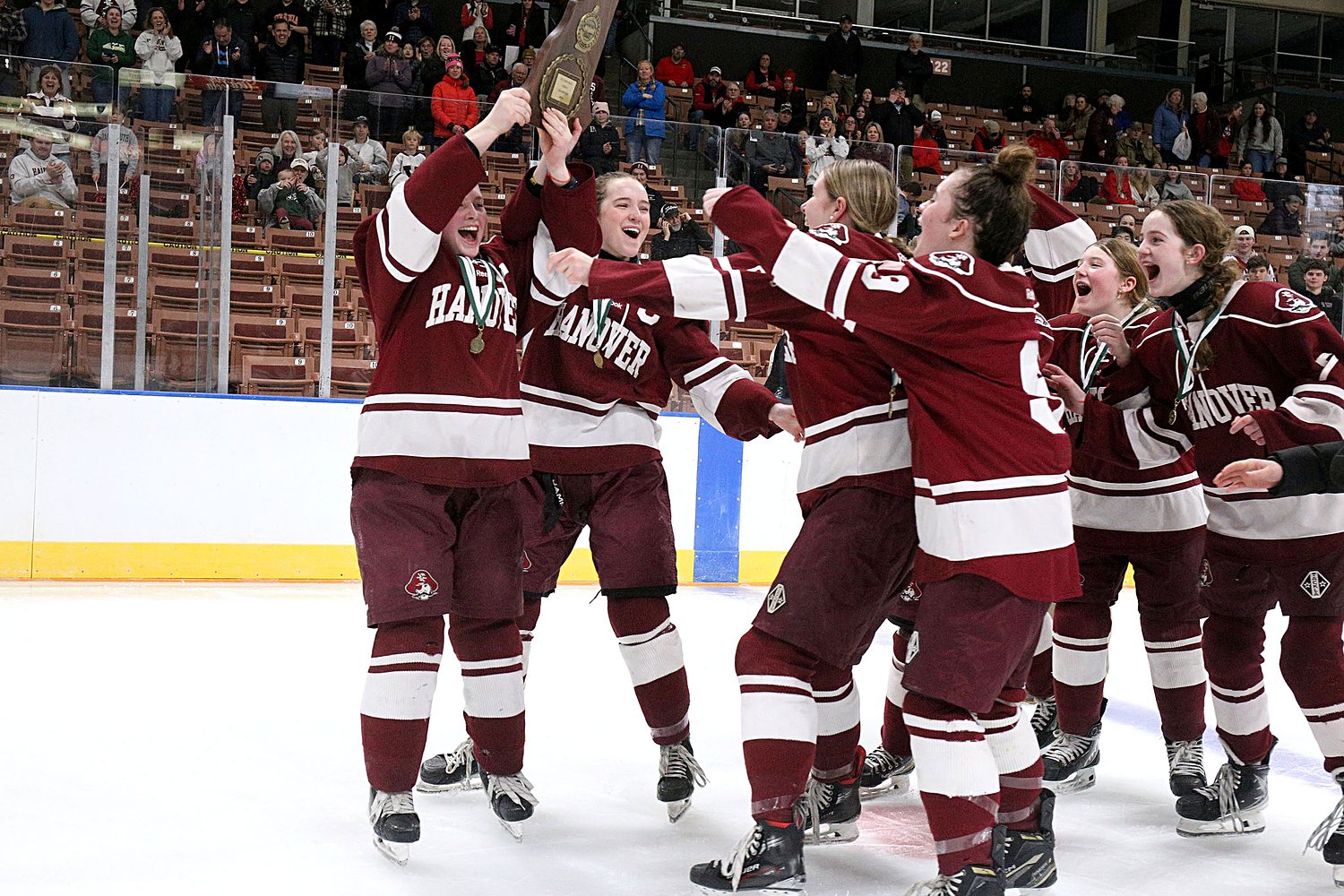 Hanover girls' hockey team claims third straight state title