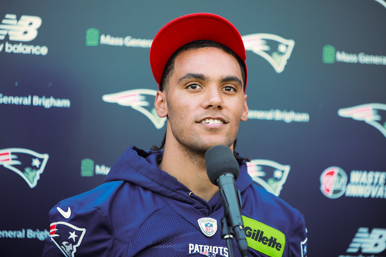 Christian Gonzalez contract standoff continues at Patriots minicamp