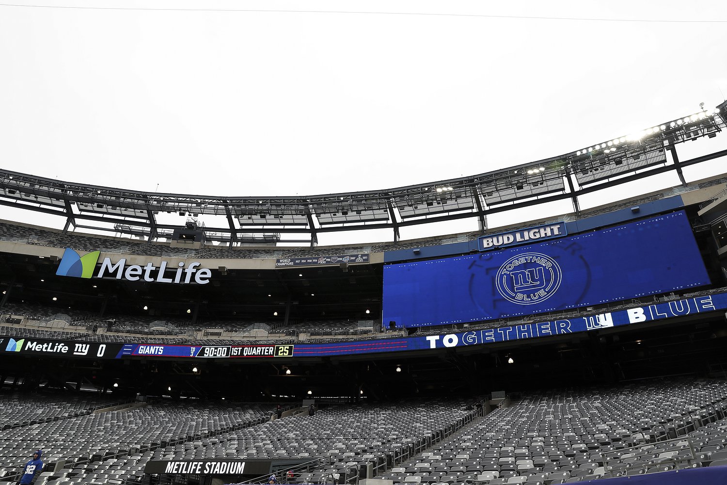 Giants star reacts to wild Knicks win, MSG crowd: ‘We need this energy in MetLife’