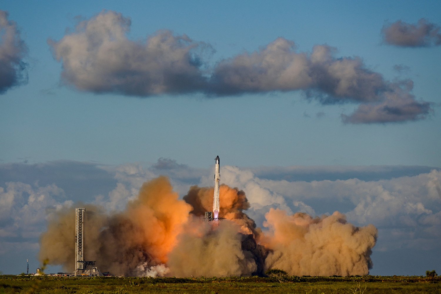 South Texas residents suing SpaceX over alleged home damage