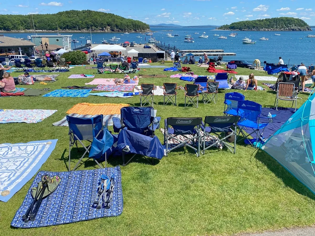 Bar Harbor looks to cut Chamber funding for July Fourth fireworks
