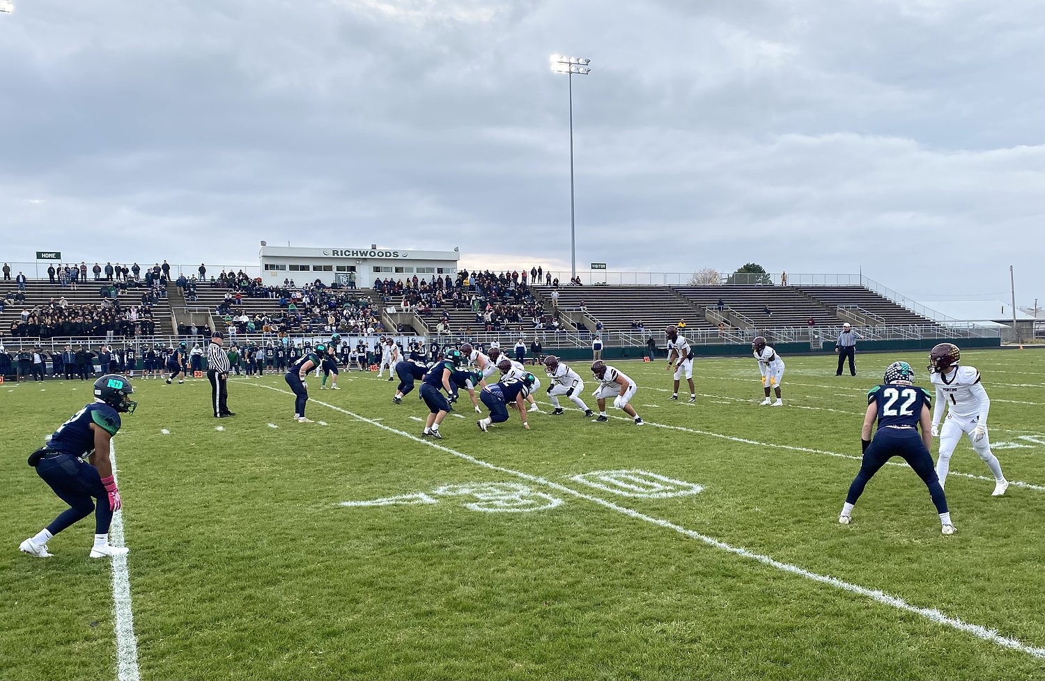 Montini’s offense comes out firing in 47-17 Class 4A victory over Peoria Notre Dame