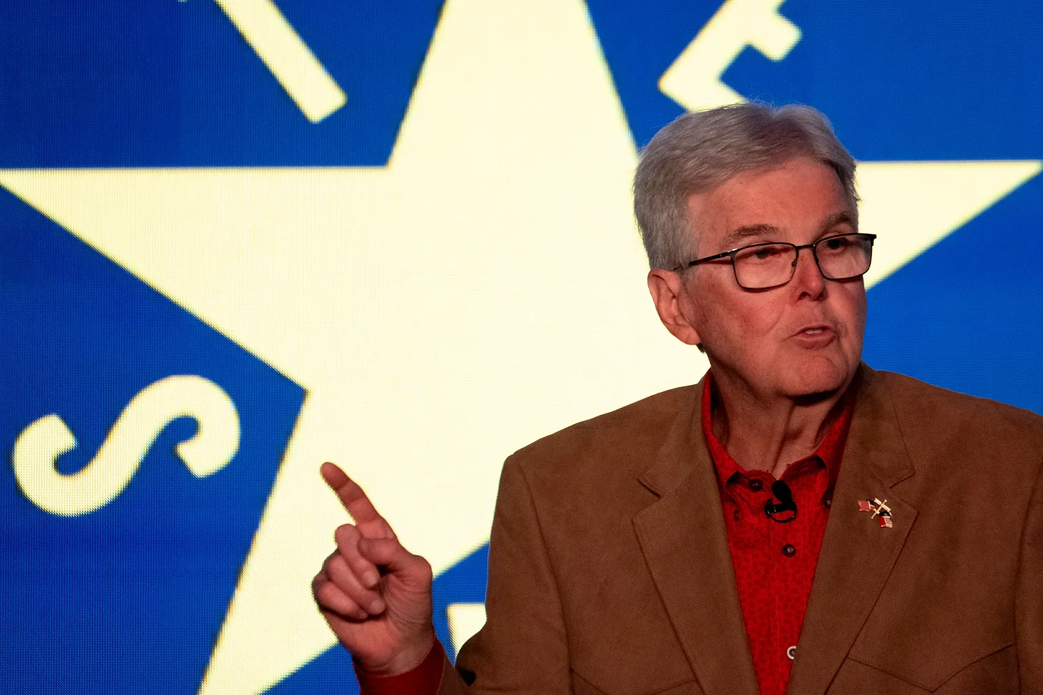 Dan Patrick picks sides in Texas attorney general, Railroad Commission GOP runoffs