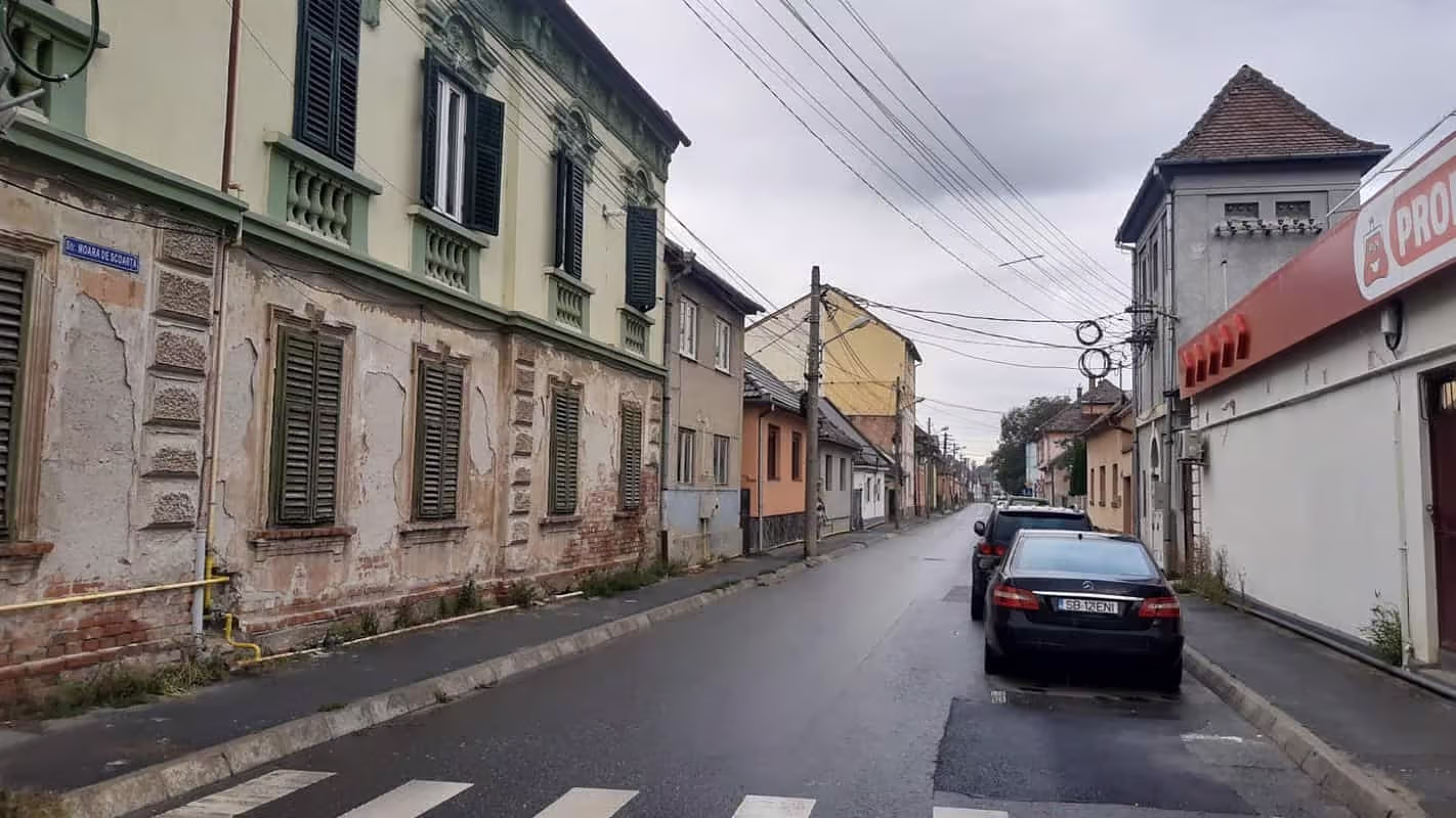 Restricții de circulație pe Moara de Scoarță: strada, total închisă mai bine de o lună