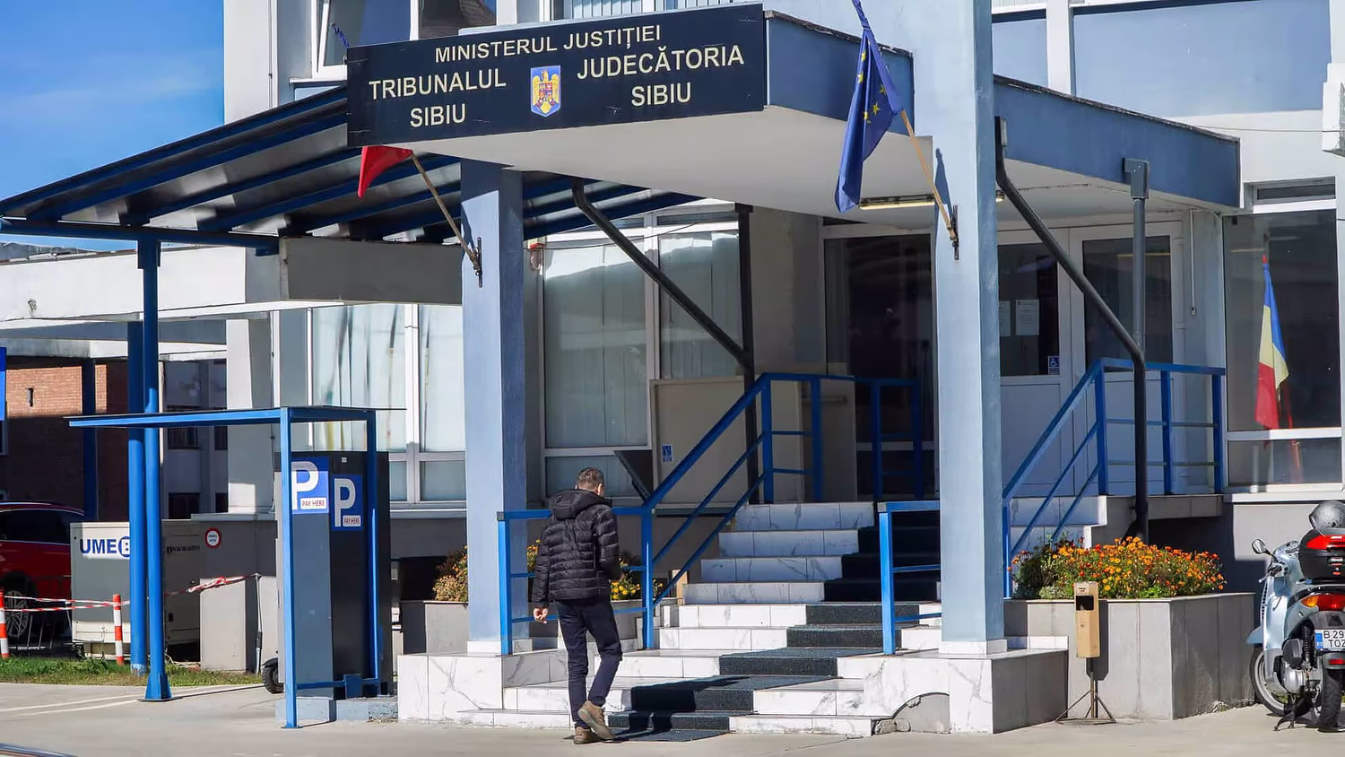 Un sibian s-a dat drept polițist și a fraierit un șofer să îi dea peste 50.000 lei ca să îl scape de un dosar