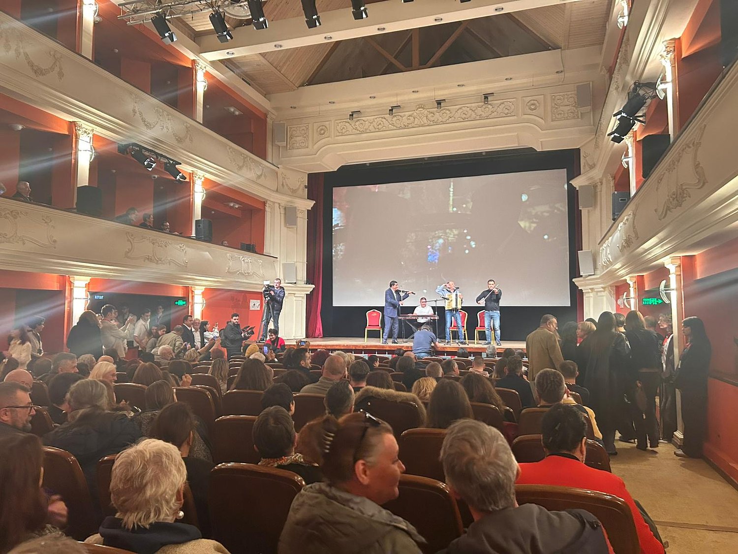 De ce dai share dacă știi că faci rău?, replică memorabilă într-un film emblematic pentru ziua a treia la Astra Film Festival 2025