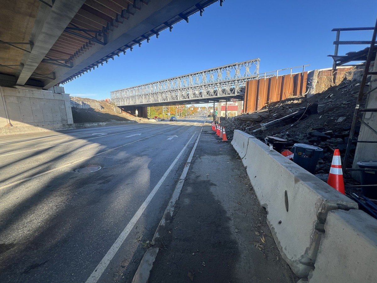 Southbound I-95 bridge over Broadway has been demolished