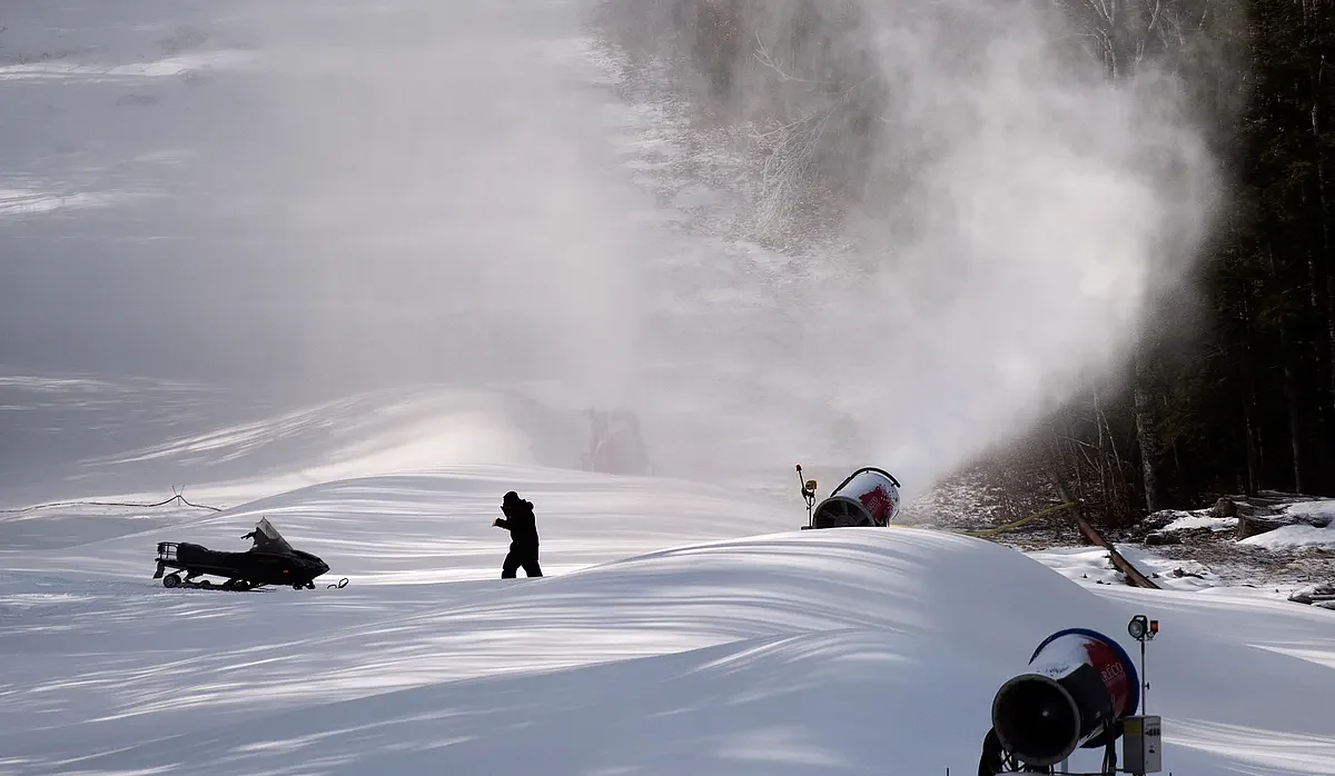 Up to a foot of snow could fall in Maine’s southern regions