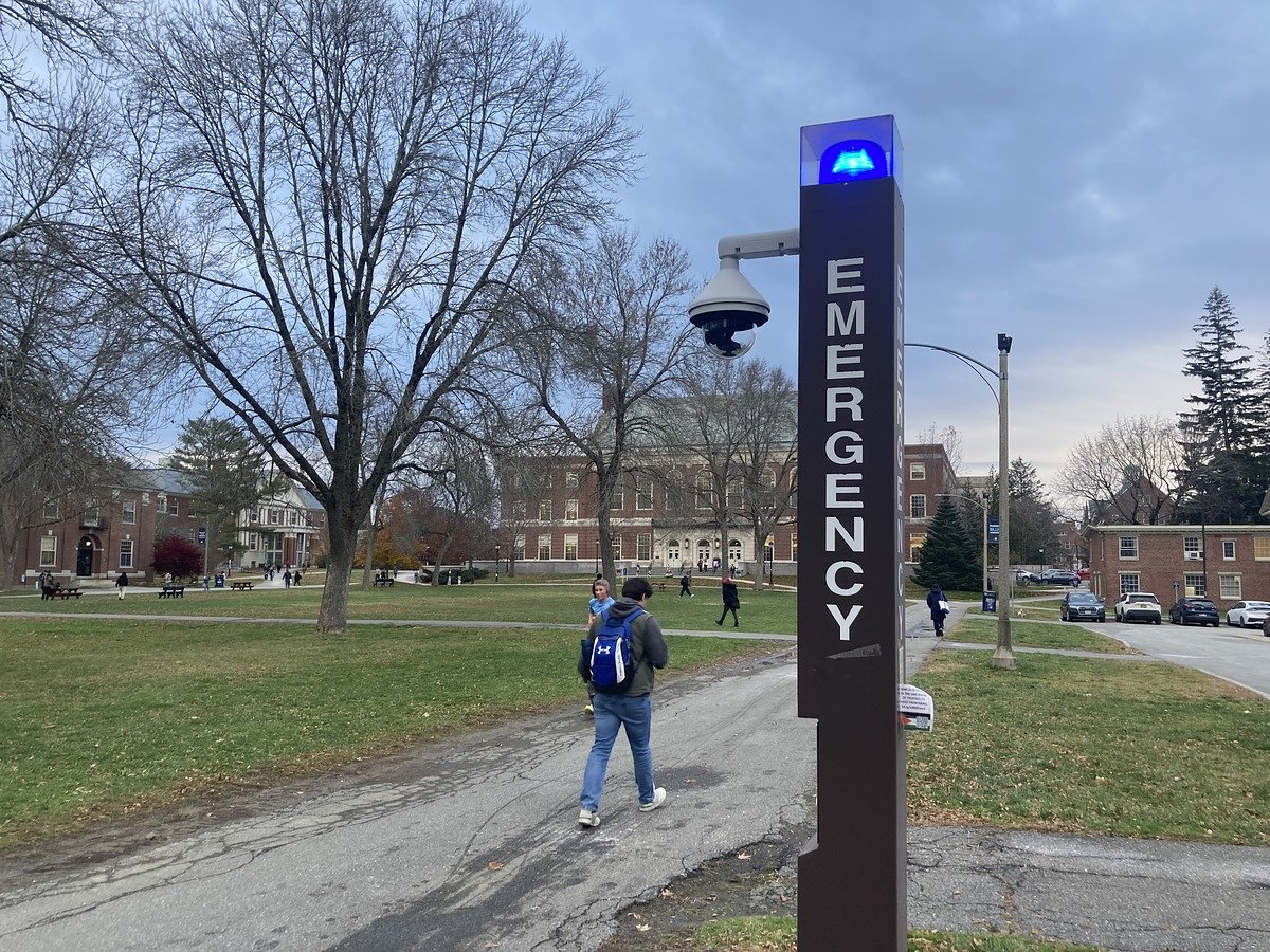 UMaine considers ditching its ‘outdated’ emergency blue lights