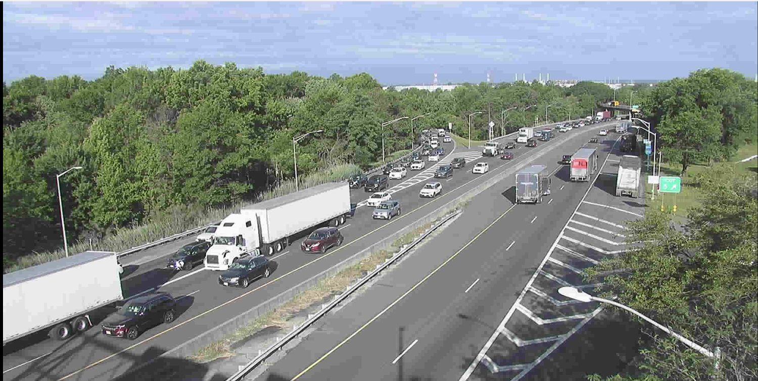 Staten Island Expressway, Goethals Bridge delays reported Monday morning