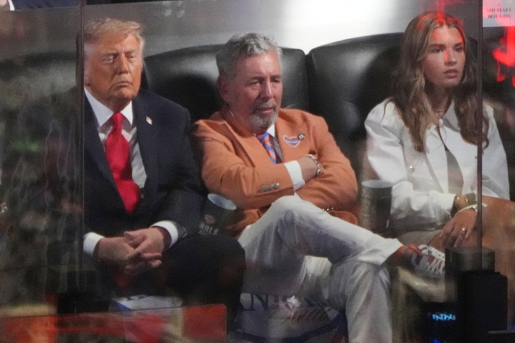 Did Donald Trump fall asleep during NBA Finals after being booed? ‘Wake TF up’