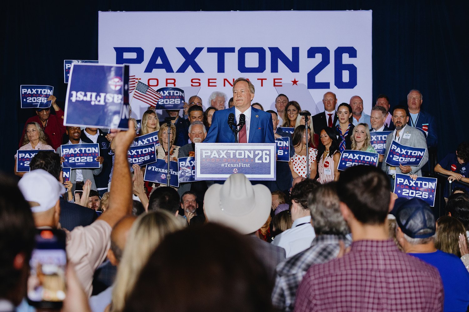 Victorious Paxton goes to Washington as former GOP foes open their doors — and wallets