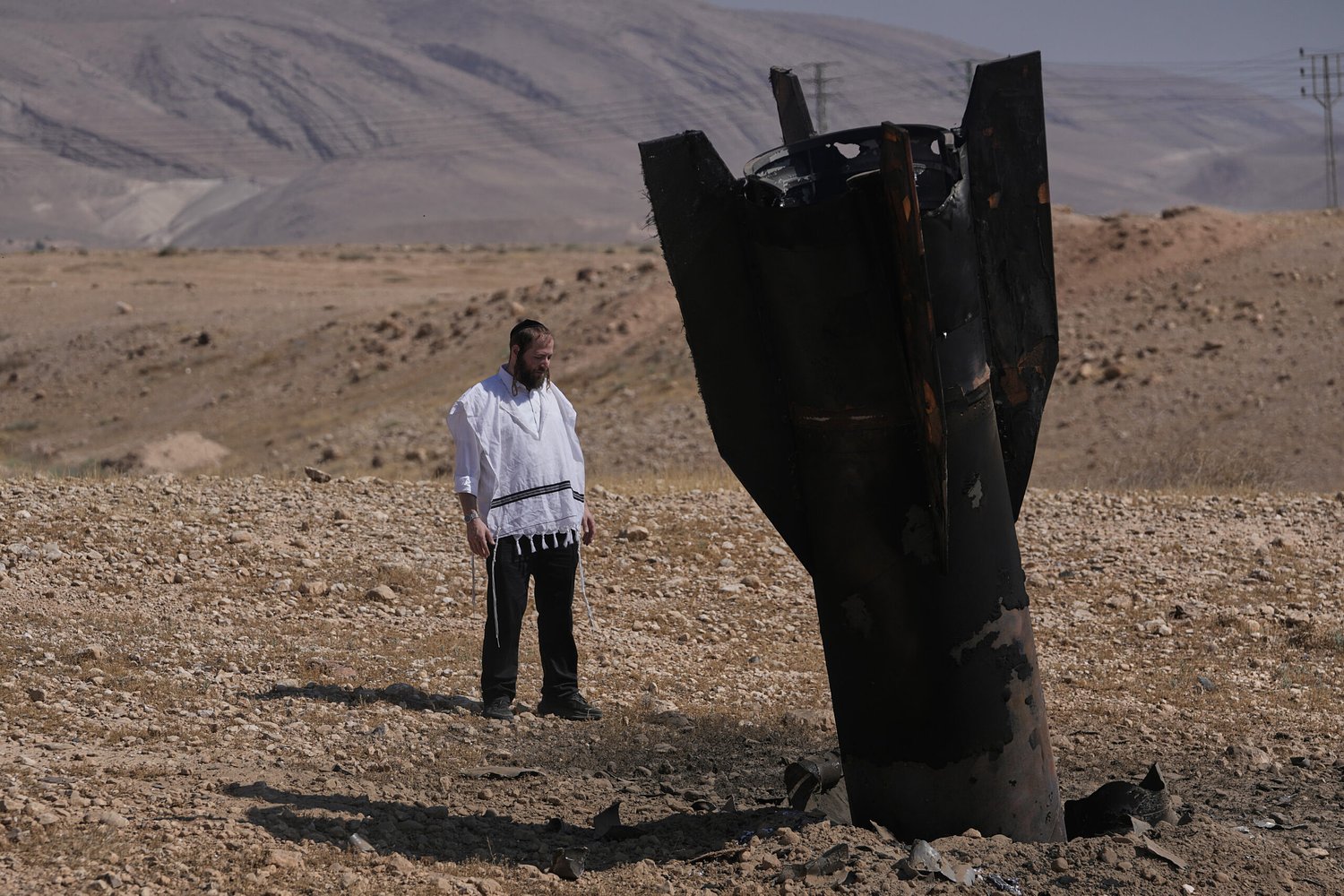 Israel and Iran appear to pause strikes after trading fire for the first time since April ceasefire