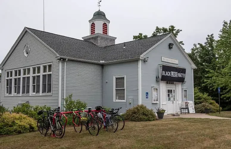 Shutesbury eyes moratorium on data centers