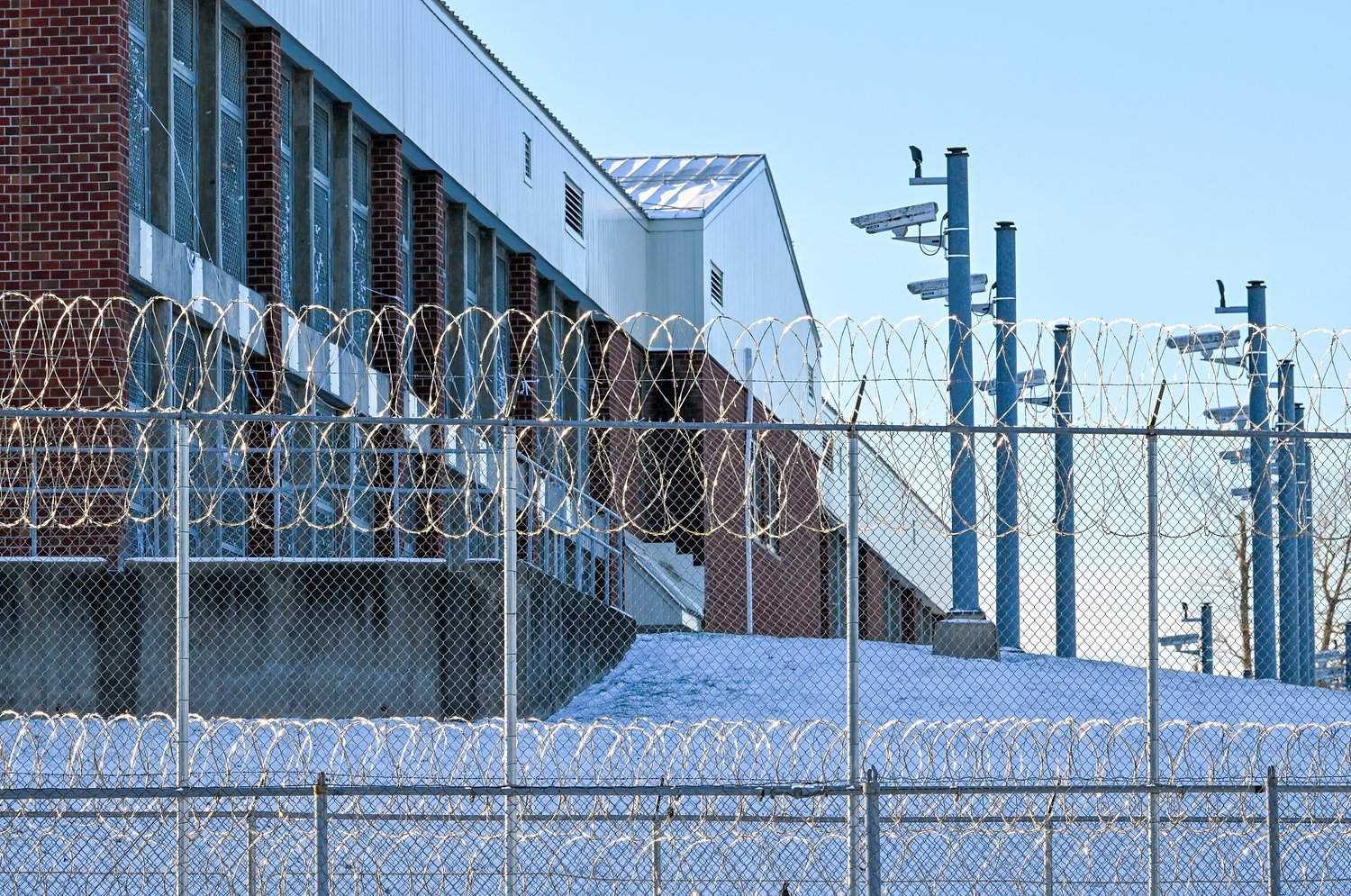 4 more NY corrections officers sentenced in inmate beating death case