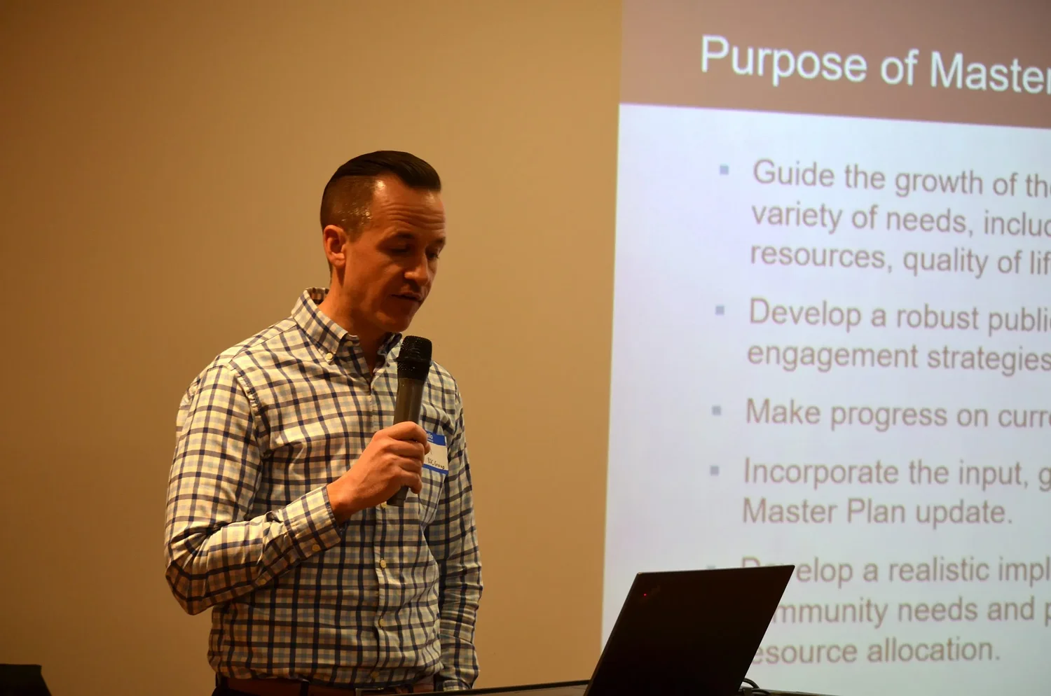 Athol residents weigh in on master plan goals, emphasize local business development