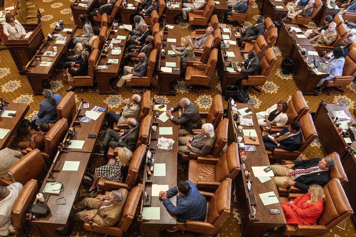 Mississippi lawmakers face pressure to counter looming federal cuts to health care after punting this session