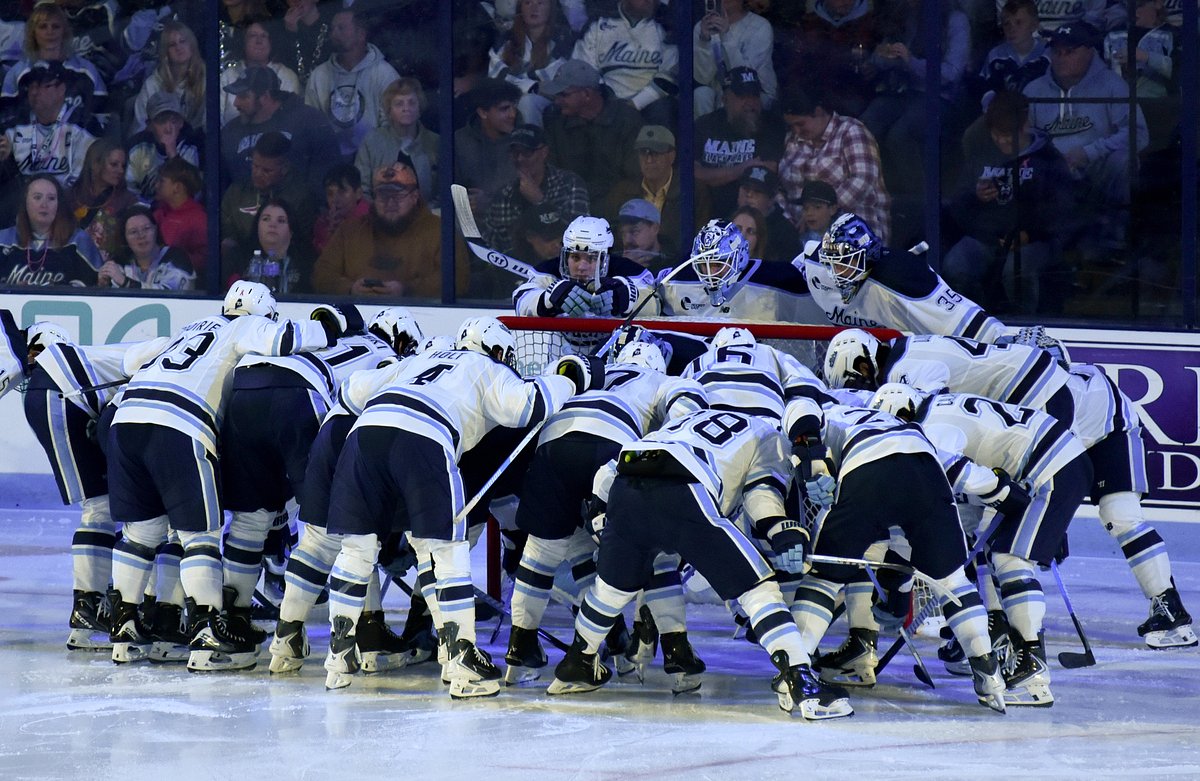 UMaine hockey uses 54-shot barrage to cruise 6-2 over UMass 