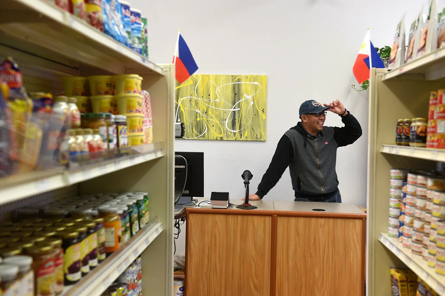 Lebanon couple opens Filipino grocery store