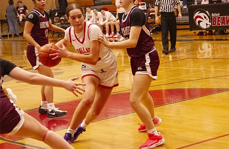 Beavers' Impressive Defense Leads To Commanding Win Over Cougars