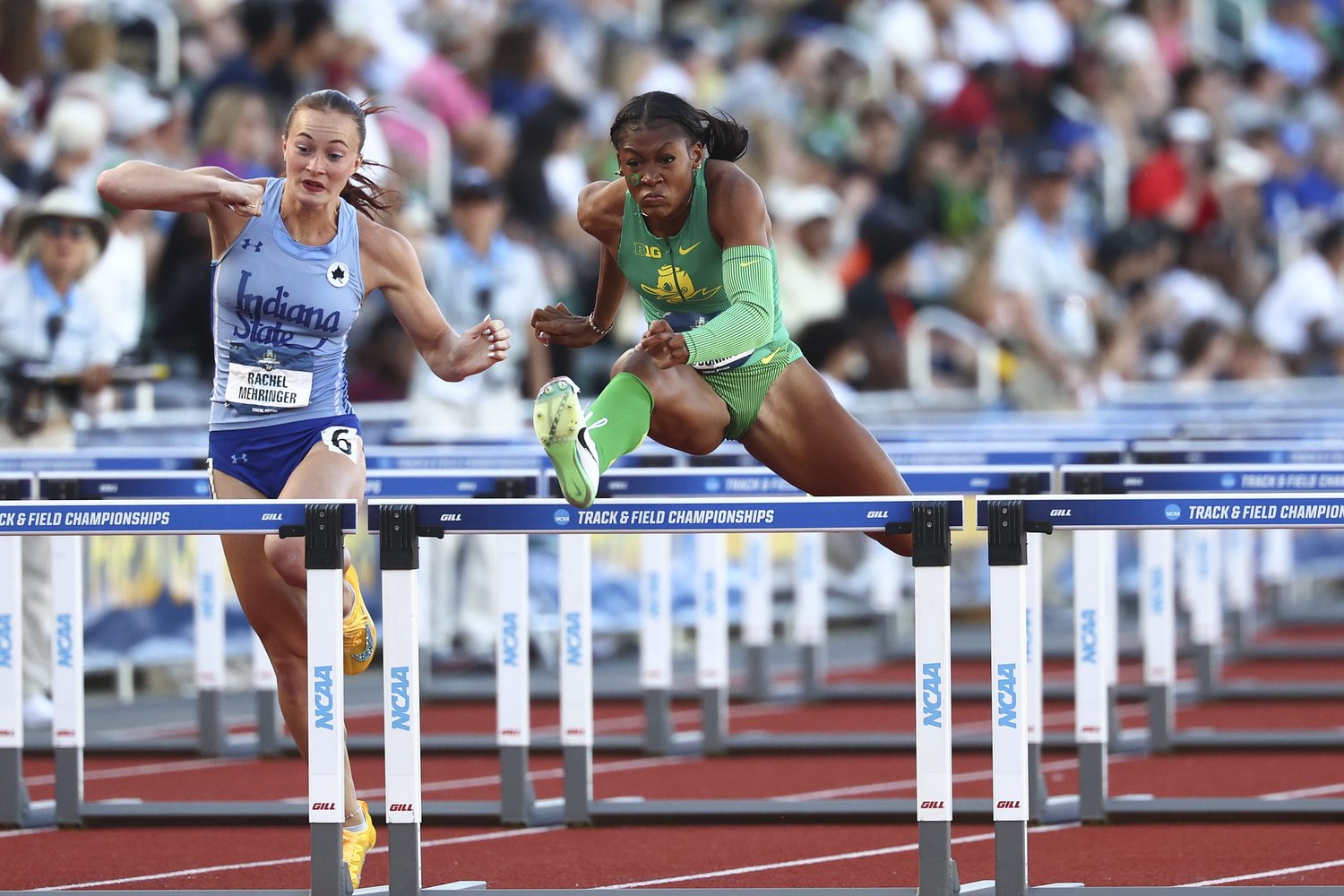 Ducks hurdler Aaliyah McCormick poised for title defense at NCAA championships