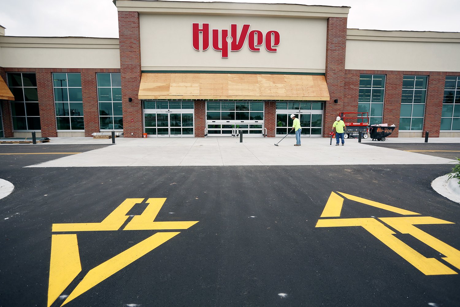 Grocery store giant sells multiple Midwest convenience stores, full conversions coming soon