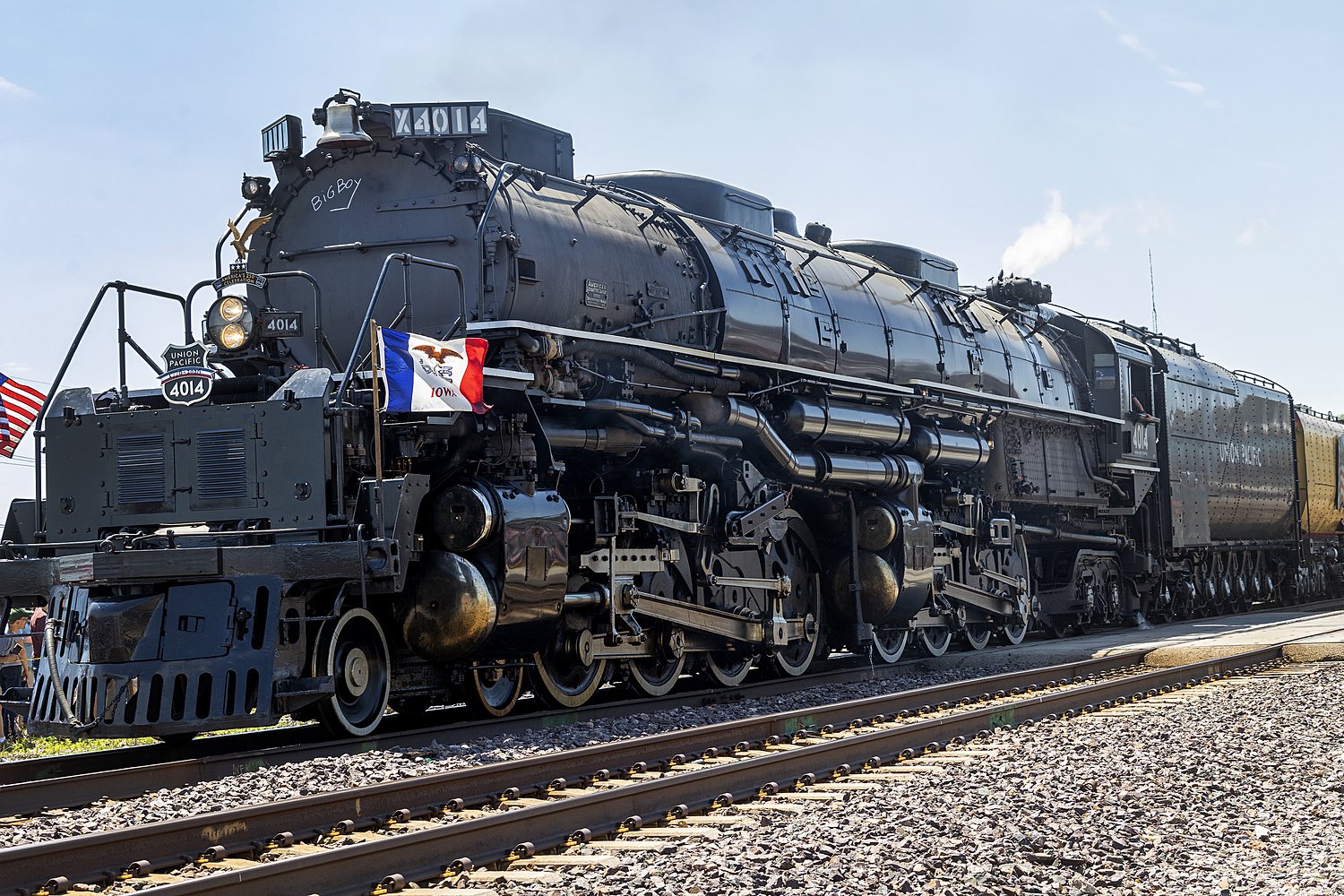 Big Boy steam locomotive rides through DeKalb on coast-to-coast trip for nation’s 250th