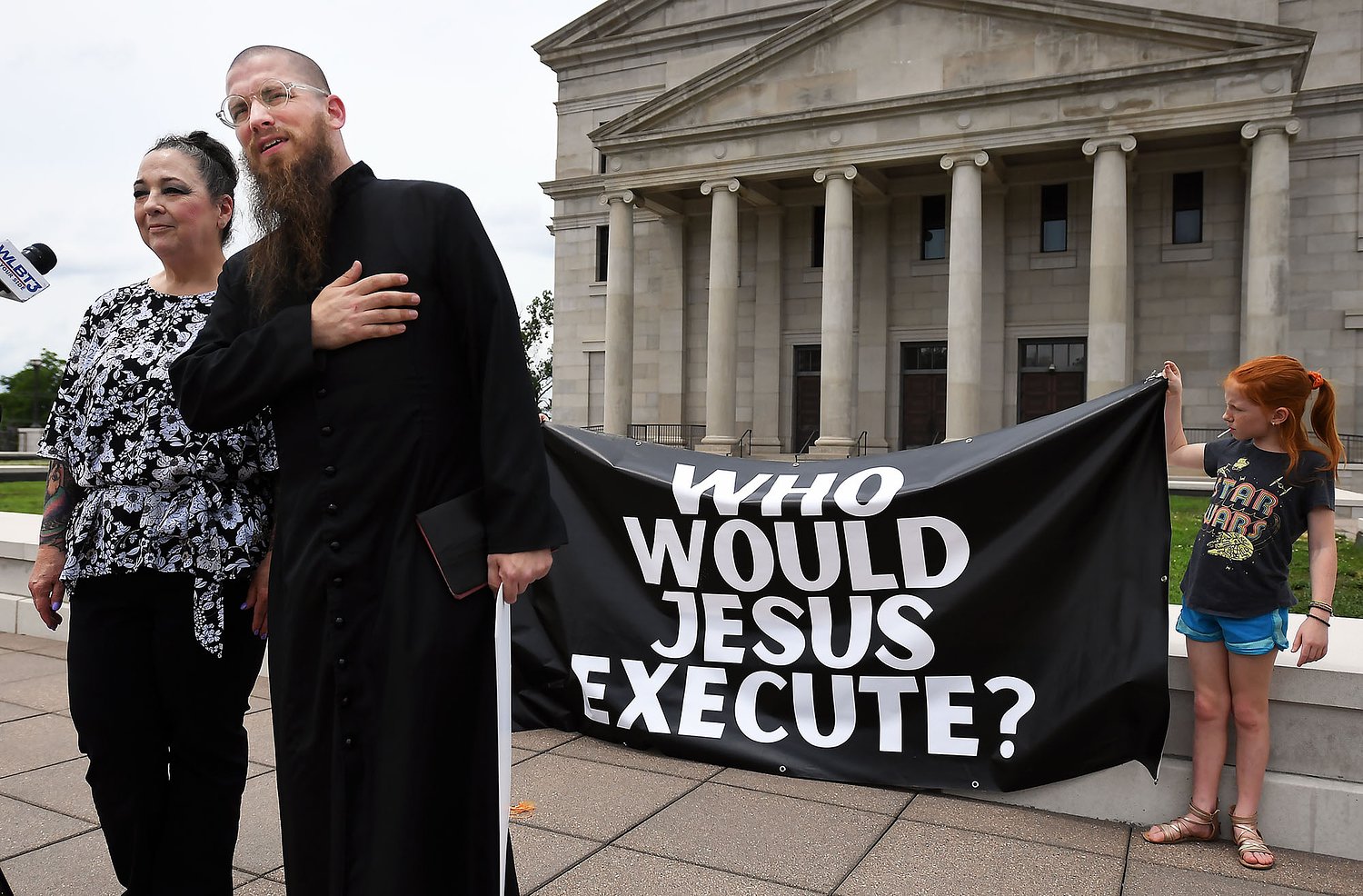 5 executions in 8 days: Why the death penalty is being used more in the US this year