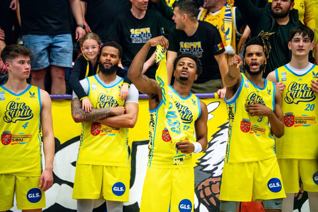 Sibiul câștigă la Brașov: CSU merge în play-off!