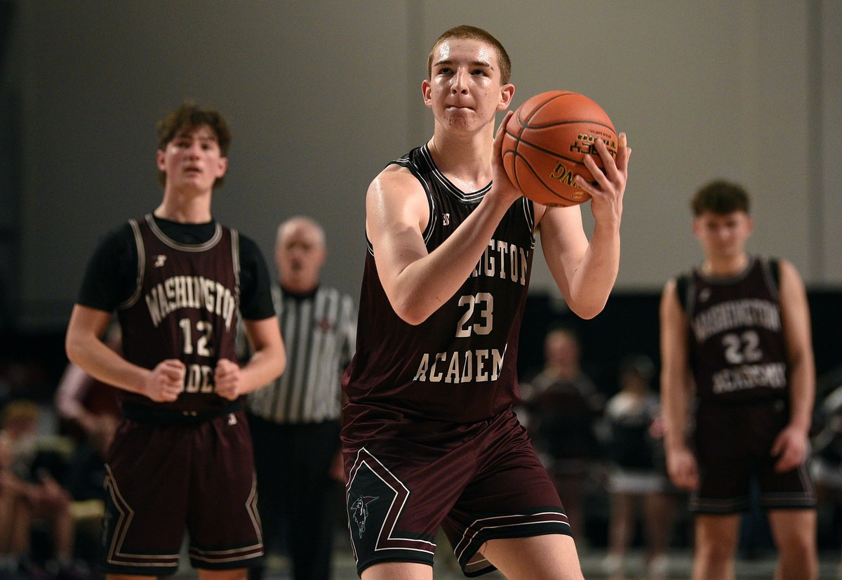 He grew up playing soccer in Brazil. Now he’s an unlikely star in the Maine basketball tournament.