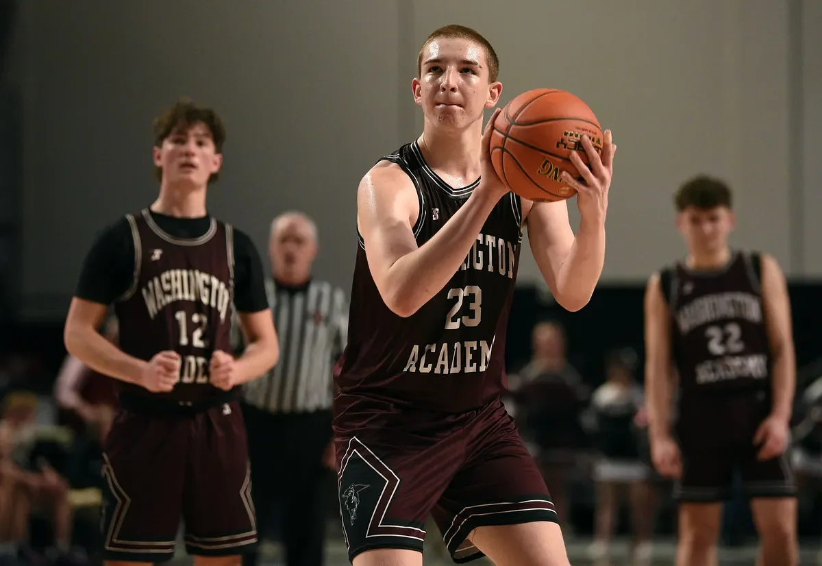 He grew up playing soccer in Brazil. Now he’s an unlikely star in the Maine basketball tournament.