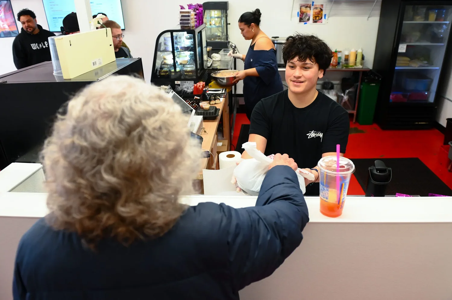 New Eugene poke shop offers free samples and a taste of Hawaii