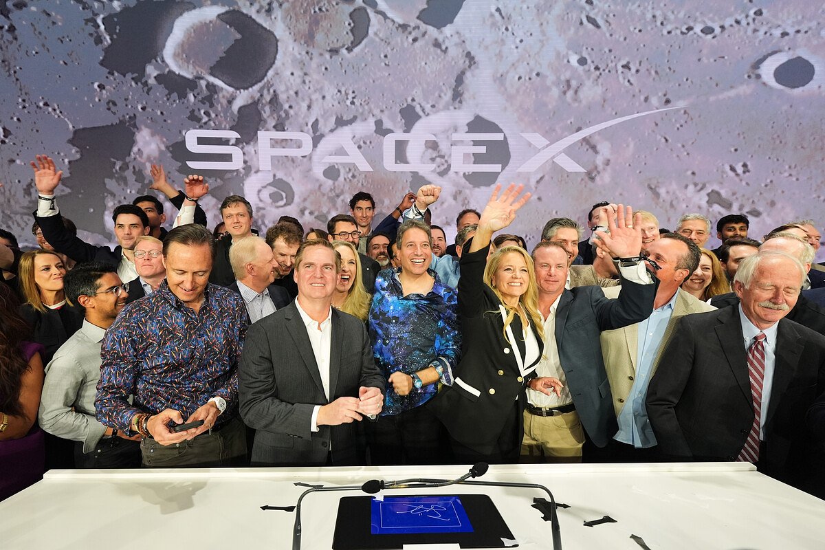 SpaceX stock soars in debut and makes Elon Musk the 1st trillionaire