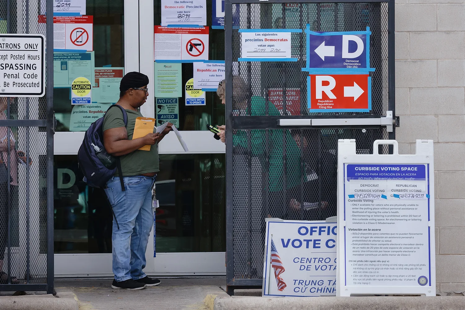 Dallas Democrats drop lawsuit seeking to count primary ballots cast during extended voting hours