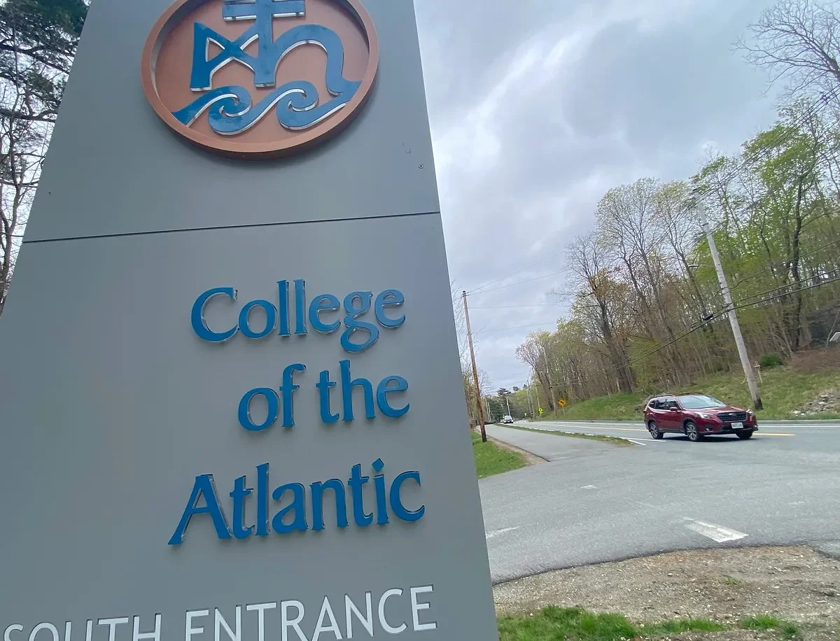 College of the Atlantic will provide full scholarships for 6 Maine students