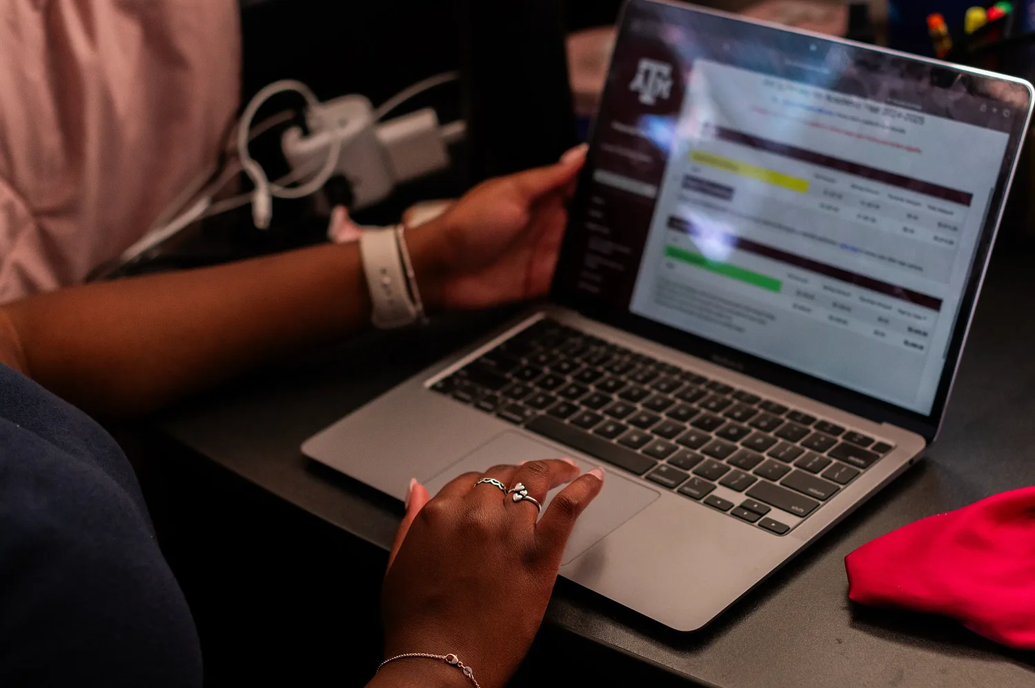Texas high school students are applying for college financial aid at a record pace
