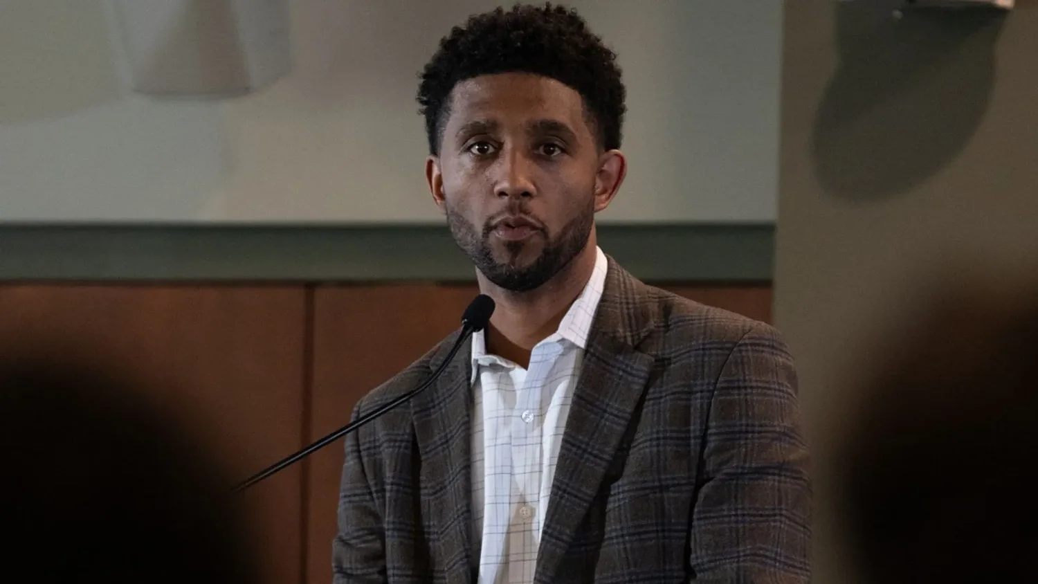 Mayor Scott hosts town hall to address budget concerns