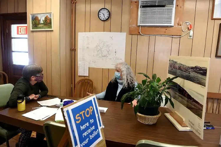 Results: Strafford voters approve budgets, elect officers
