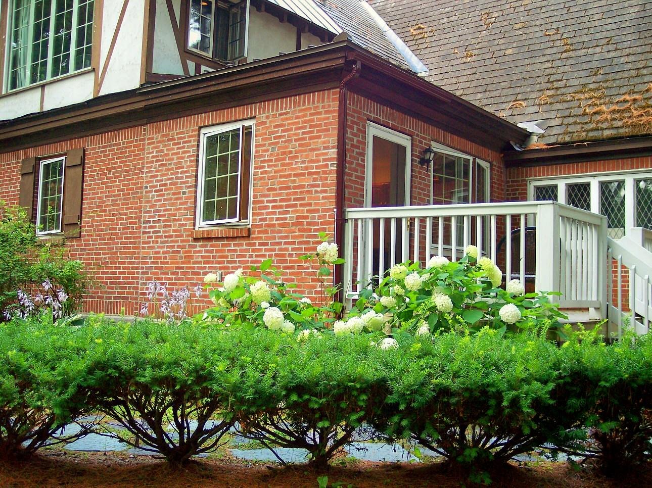 Open a new door at Avalon Village in Hampden