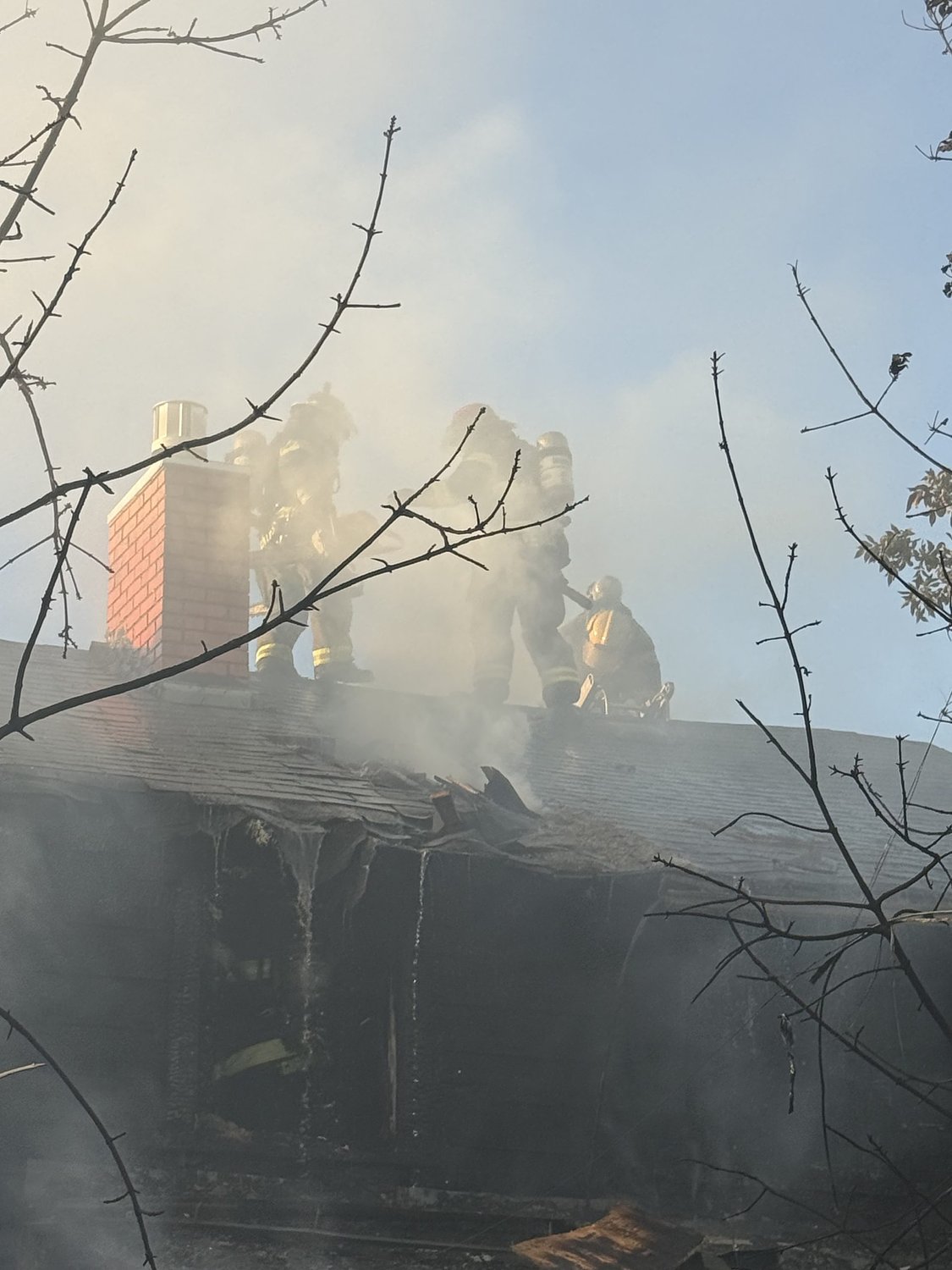 Duplex fire forces west Eugene residents from homes