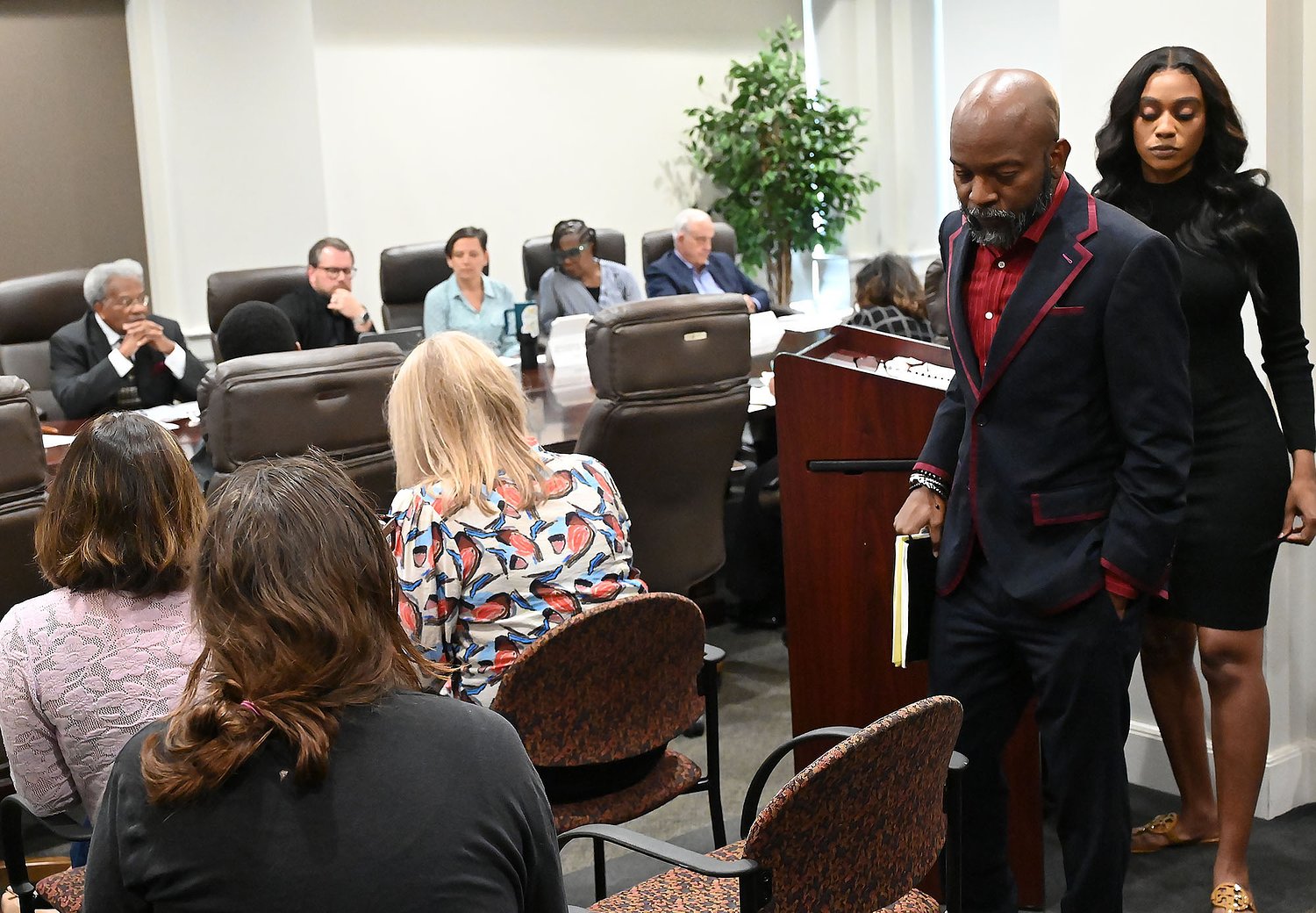 Dispute over Fondren bar-restaurant Taste takes stage at zoning meeting