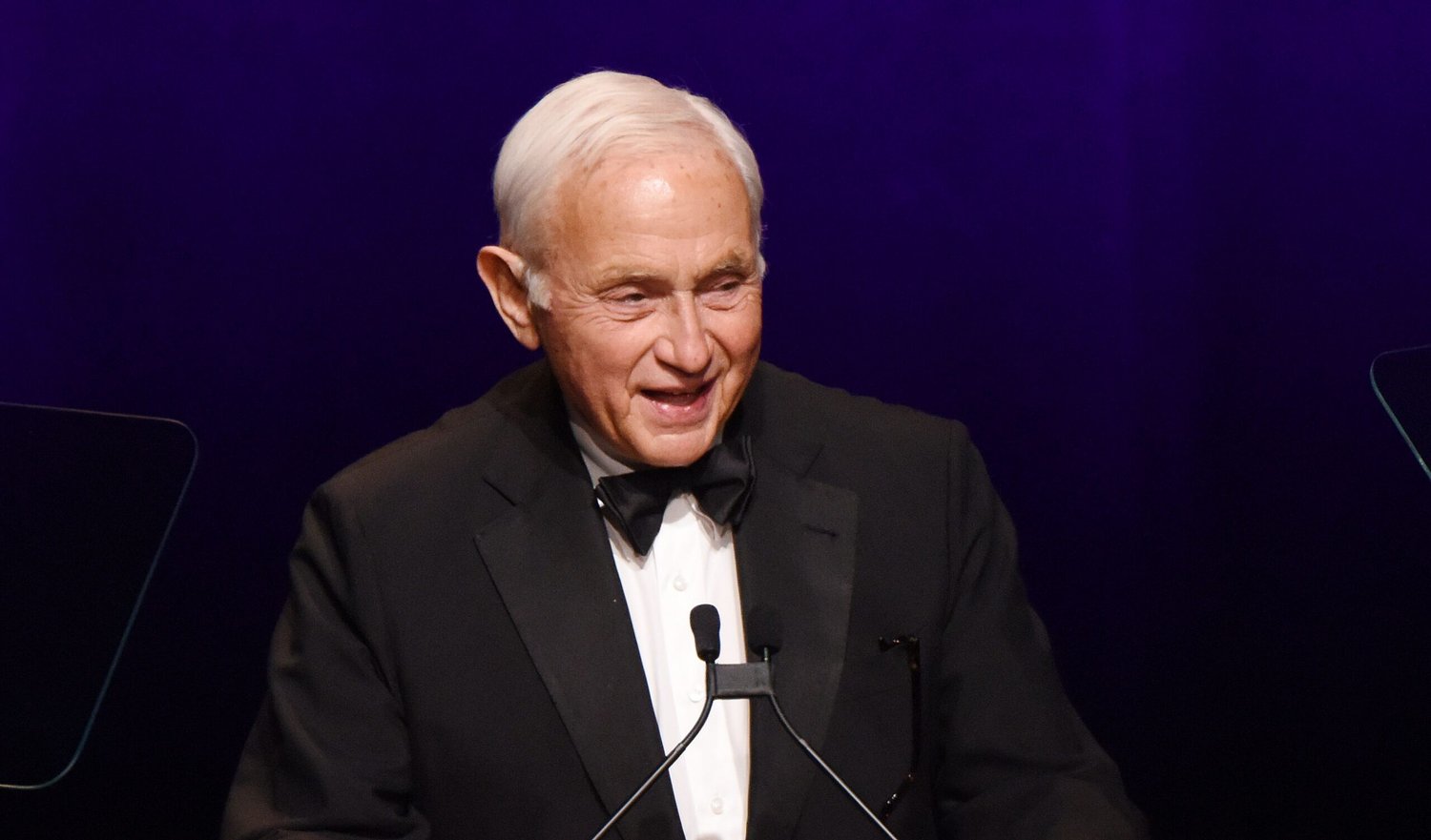 Wexner Foundation to spin off North American leadership programs into new nonprofit