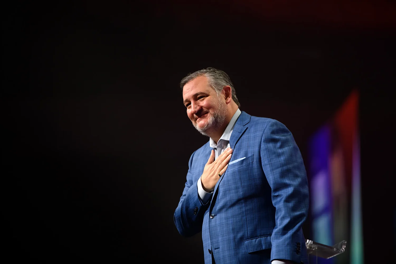 Sen. Ted Cruz makes Iowa appearance, fueling speculation about another presidential bid