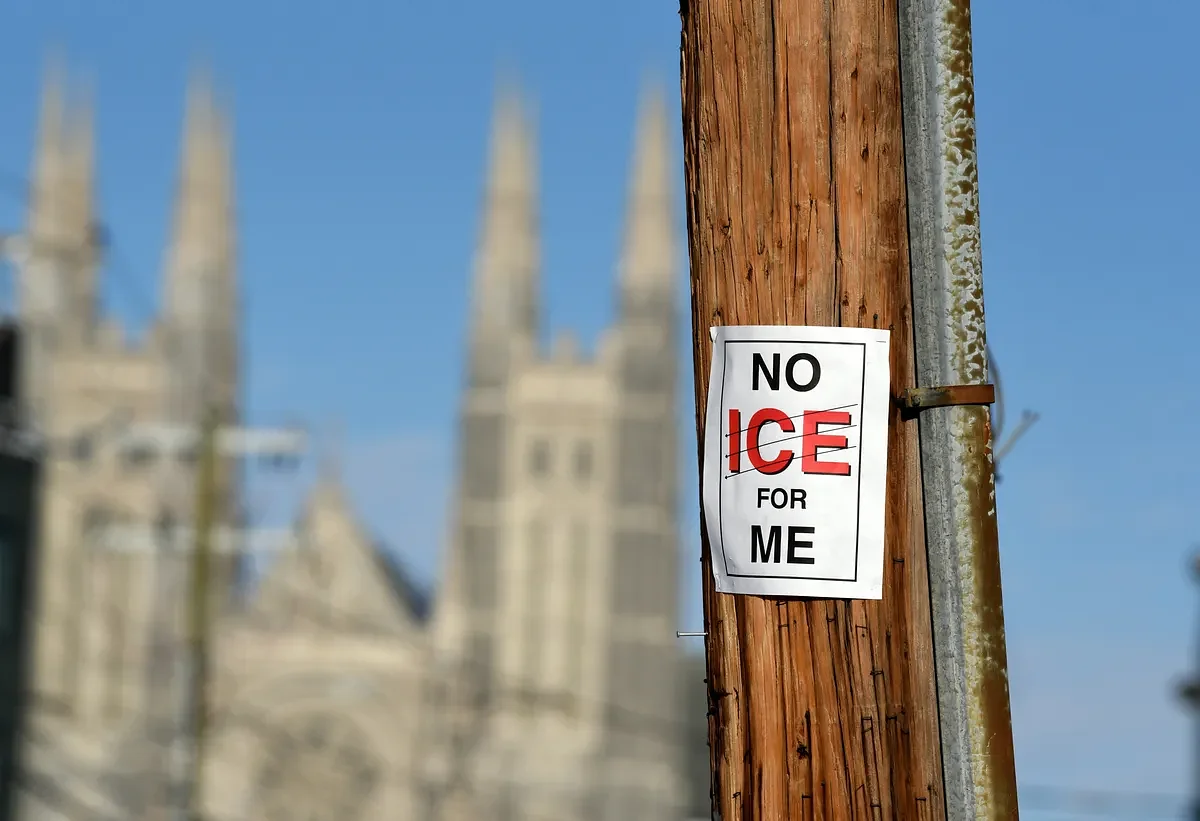 Janet Mills calls on Congress to cut ICE's funding until in ends 'aggressive tactics'