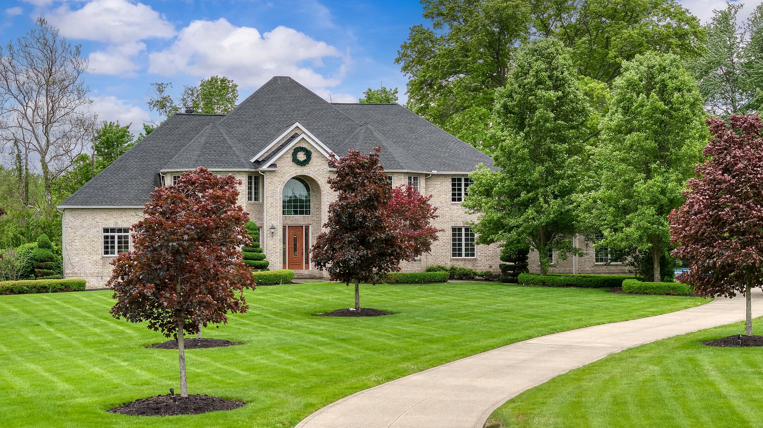 Former Browns tight end David Njoku’s Columbia Station home hits market at $1.8M: House of the Week