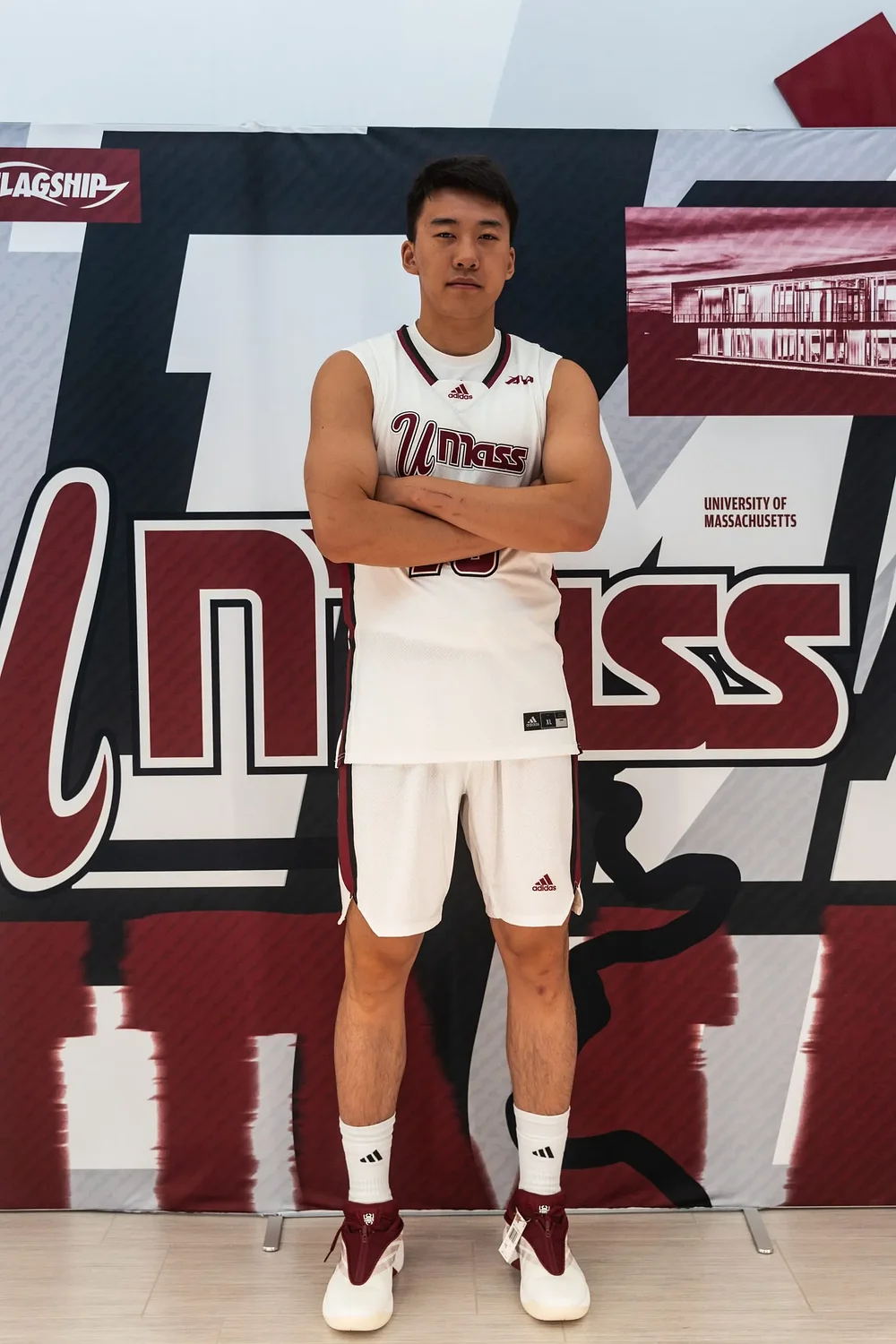 UMass men's basketball welcomes third transfer in Junjie Wang from San Francisco