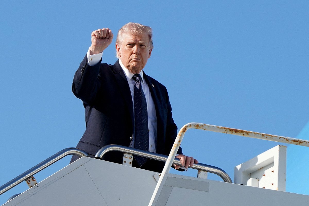 Trump says US war supplies mean it can fight 'forever'