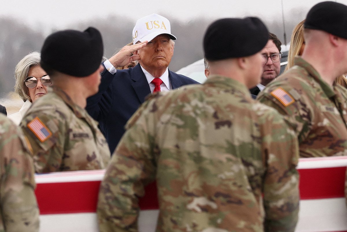 Letter: Trump’s Iran war distracts from Epstein case